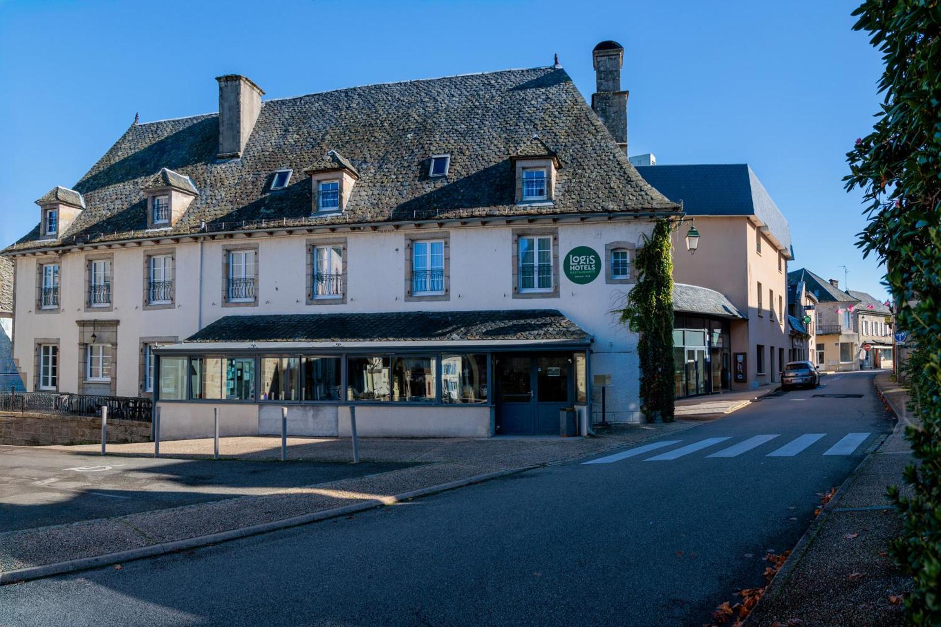 Logis Hotel Restaurant Auberge De La Xaintrie Saint-Privat  Exterior foto